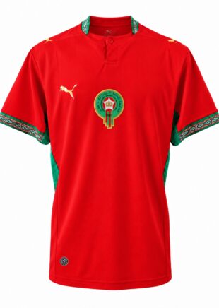 Maillot rouge du Maroc adulte version Fan, vue de face, logos brodés